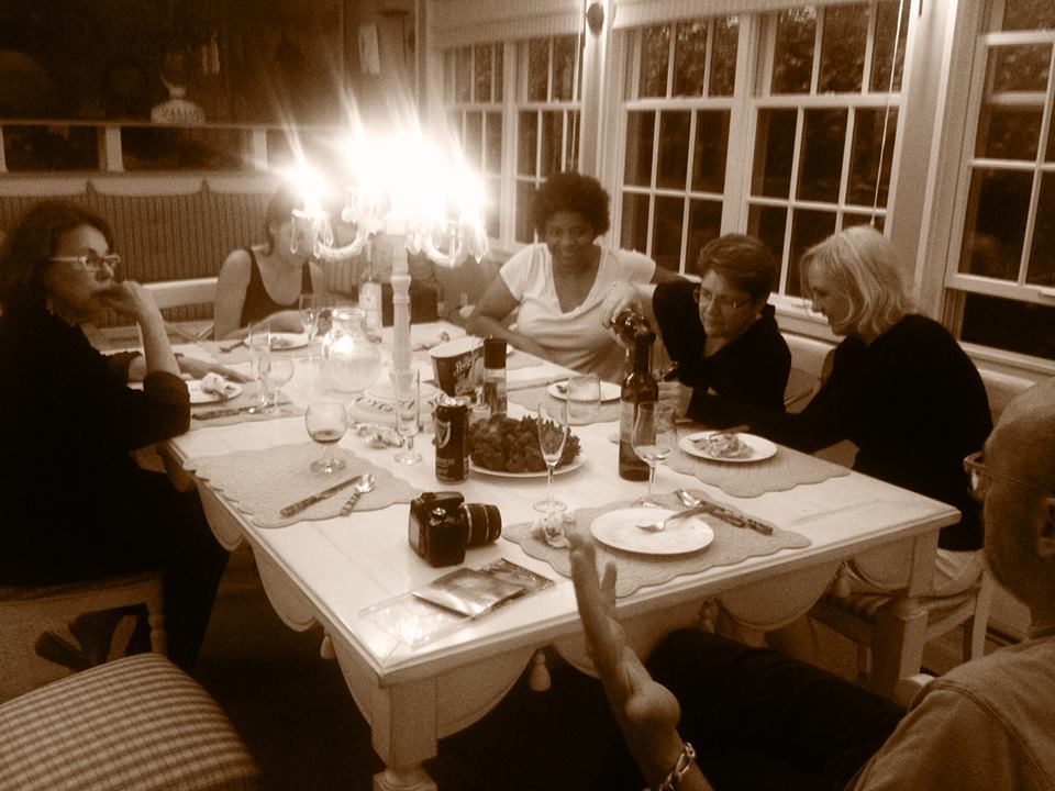 Going around the table, that's Anna Sequoia (author of 11 books), Sara Goudarzi (journalist), Sanderia Faye (novelist and folk-lore writer) me, Laurie Lepik (writer and craftswoman) and Jack Sonni (musician--he played for Dire Straits--and writer) and the picture is by Nan Byrne (documentarian).